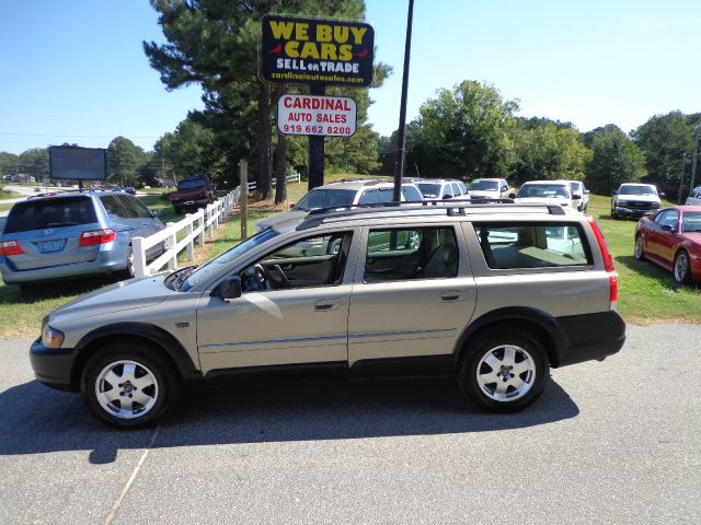 2001 Volvo V70 XC EX - DUAL Power Doors