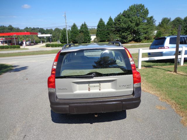 2001 Volvo V70 XC EX - DUAL Power Doors