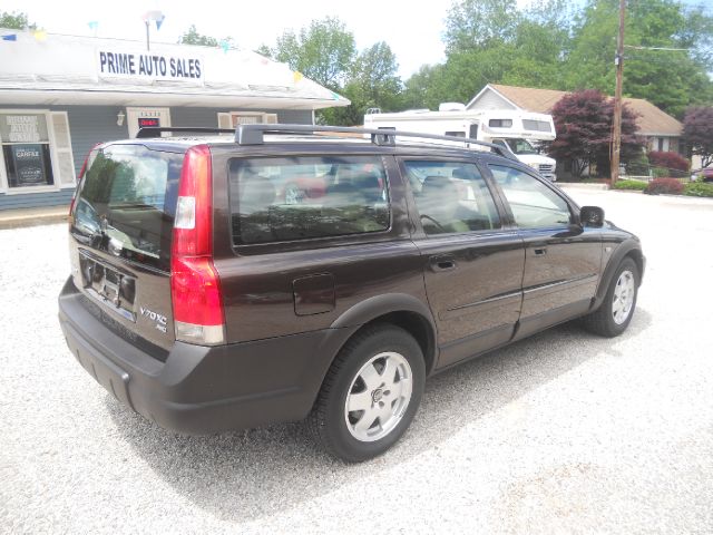 2001 Volvo V70 XC EX - DUAL Power Doors