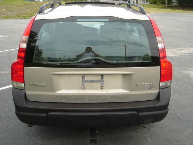 2001 Volvo V70 XC EX - DUAL Power Doors