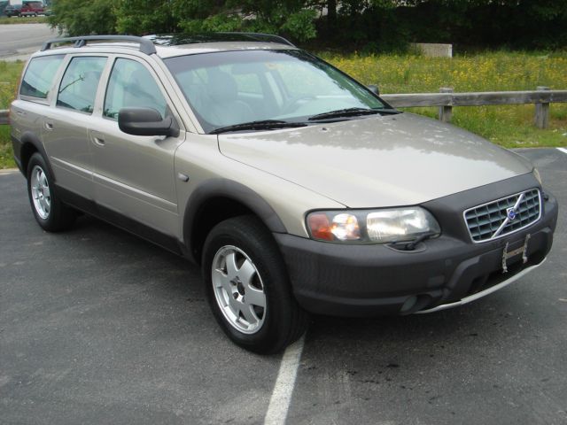 2001 Volvo V70 XC EX - DUAL Power Doors