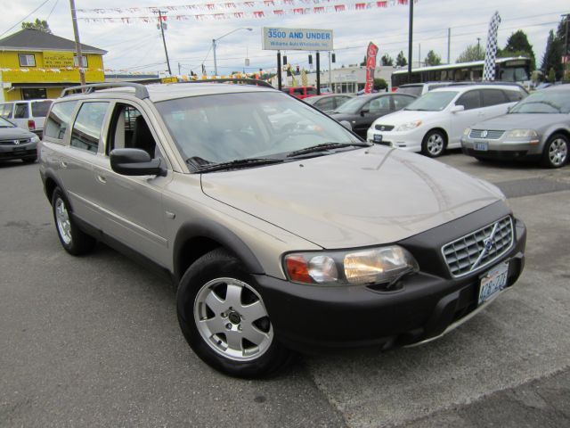 2001 Volvo V70 XC EX - DUAL Power Doors