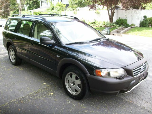 2001 Volvo V70 XC EX - DUAL Power Doors