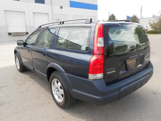 2001 Volvo V70 XC EX - DUAL Power Doors