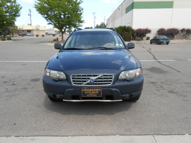 2001 Volvo V70 XC EX - DUAL Power Doors