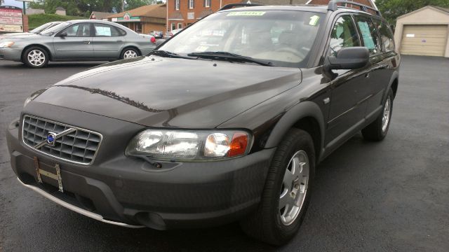 2001 Volvo V70 XC EX - DUAL Power Doors