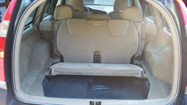 2002 Volvo V70 XC EX - DUAL Power Doors