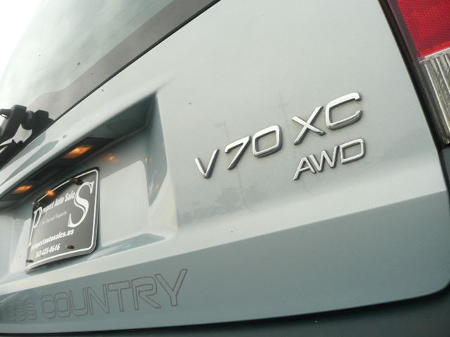 2002 Volvo V70 XC EX - DUAL Power Doors