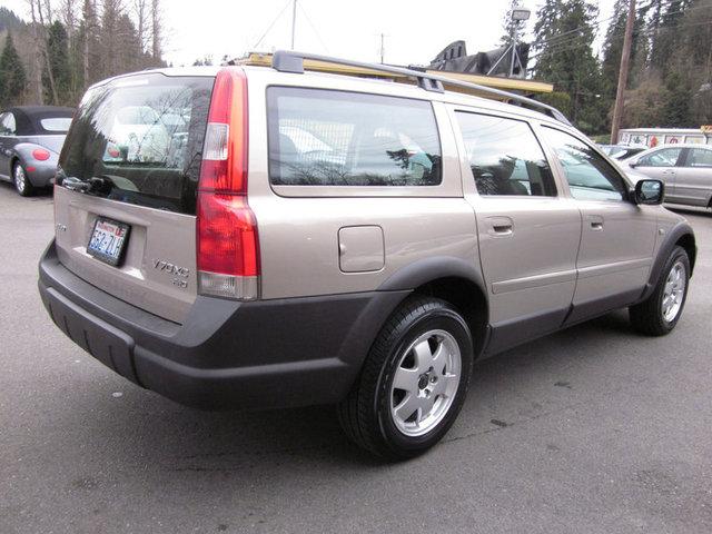 2002 Volvo V70 XC EX - DUAL Power Doors