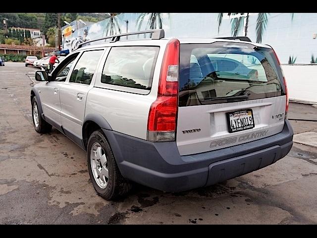 2002 Volvo V70 XC Unknown