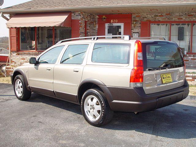 2002 Volvo V70 XC SLT Denali AWD