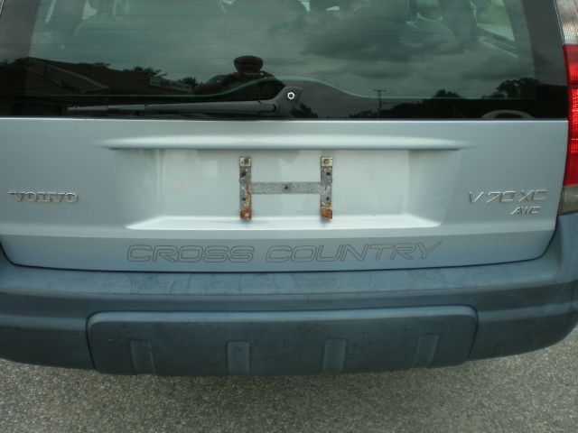 2002 Volvo V70 XC EX - DUAL Power Doors