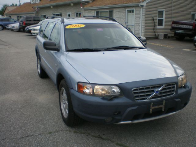 2002 Volvo V70 XC EX - DUAL Power Doors