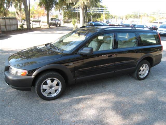 2002 Volvo V70 XC EX - DUAL Power Doors