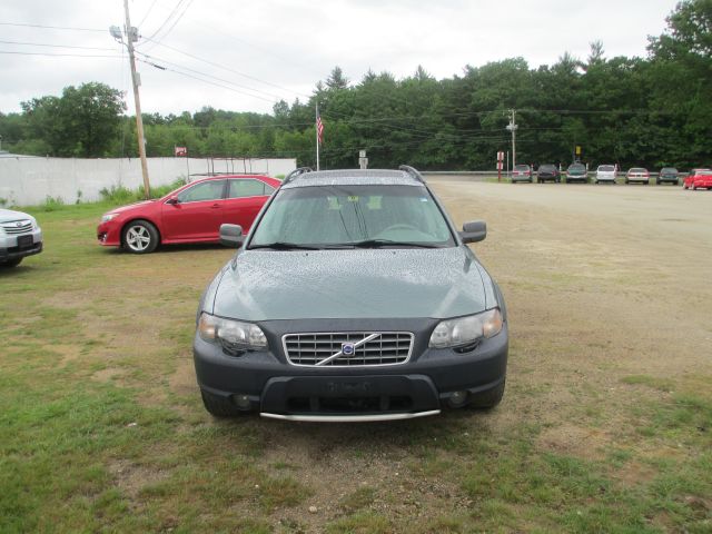 2002 Volvo V70 XC EX - DUAL Power Doors