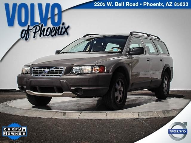 2002 Volvo V70 XC Base