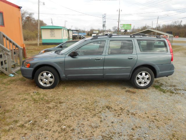 2002 Volvo V70 XC EX - DUAL Power Doors