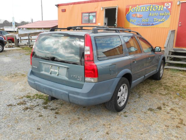 2002 Volvo V70 XC EX - DUAL Power Doors