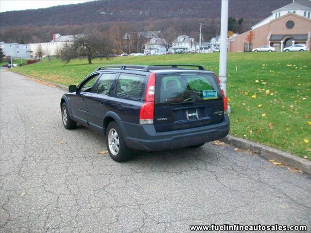 2002 Volvo V70 XC EX - DUAL Power Doors