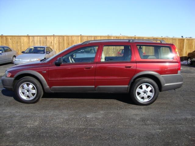 2002 Volvo V70 XC Unknown