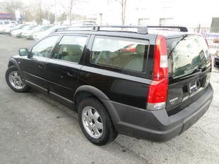 2002 Volvo V70 XC Base