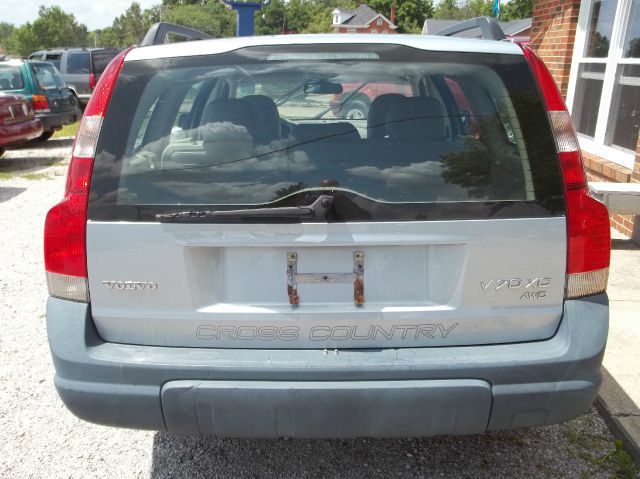 2002 Volvo V70 XC EX - DUAL Power Doors