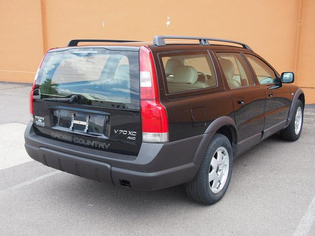 2002 Volvo V70 XC Unknown