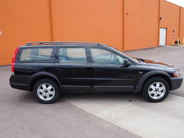 2002 Volvo V70 XC Unknown