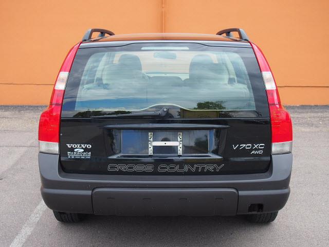 2002 Volvo V70 XC Unknown