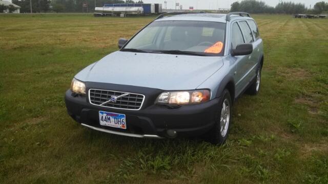 2002 Volvo V70 XC EX - DUAL Power Doors