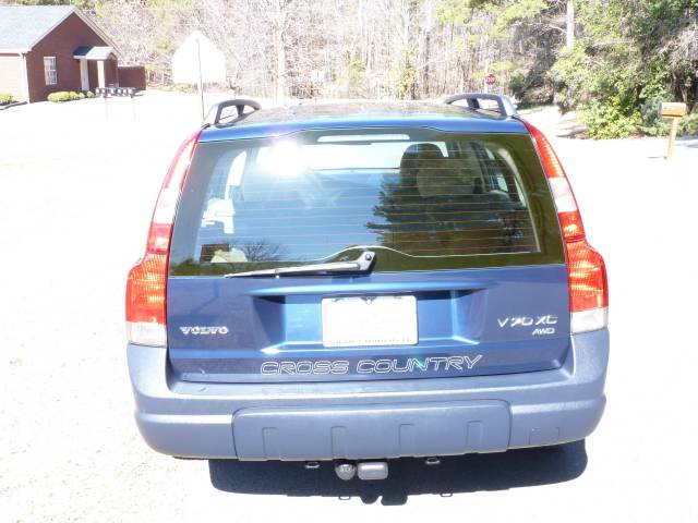 2002 Volvo V70 XC EX - DUAL Power Doors