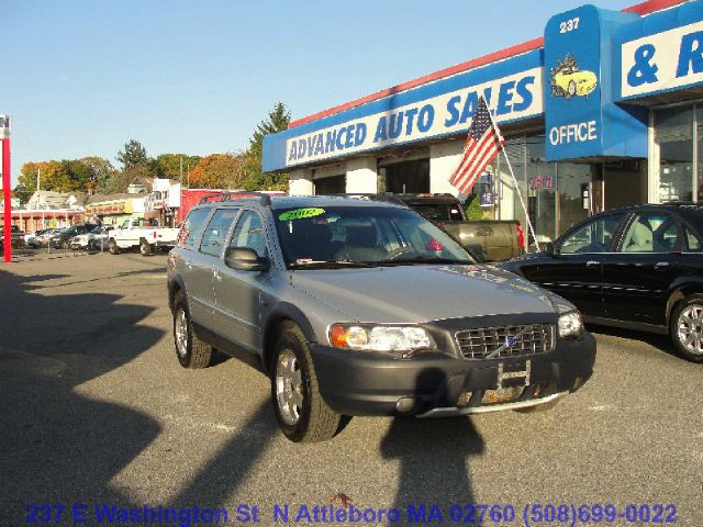 2002 Volvo V70 XC EX - DUAL Power Doors