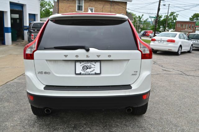 2010 Volvo XC60 LS Flex Fuel 4x4 This Is One Of Our Best Bargains