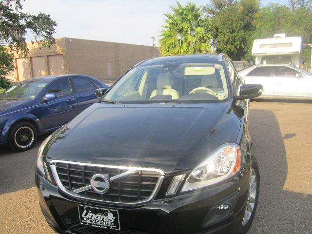 2010 Volvo XC60 3.0si Navigation Pano Htd Sts