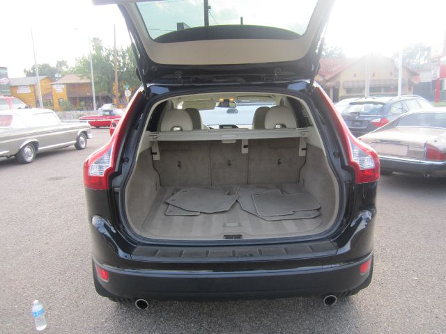 2010 Volvo XC60 3.0si Navigation Pano Htd Sts