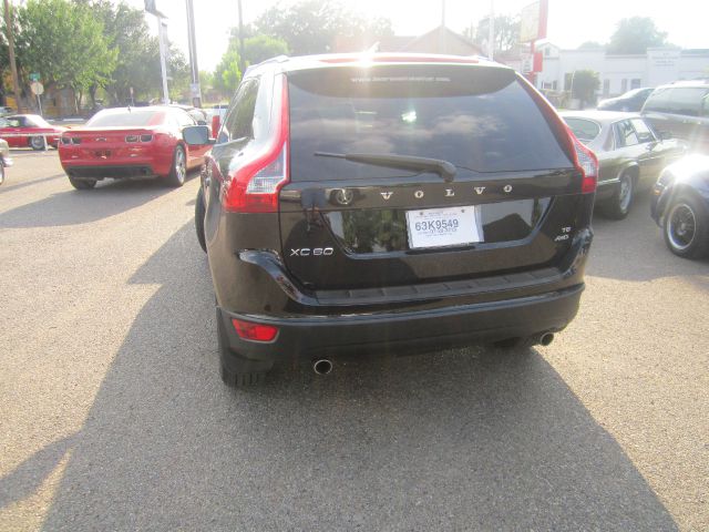 2010 Volvo XC60 3.0si Navigation Pano Htd Sts