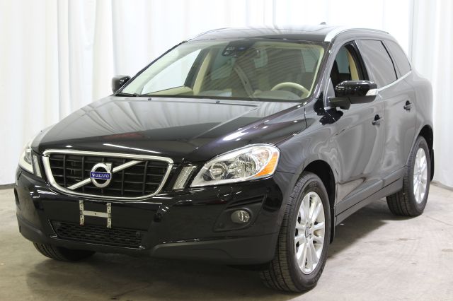 2010 Volvo XC60 3.0si Navigation Pano Htd Sts