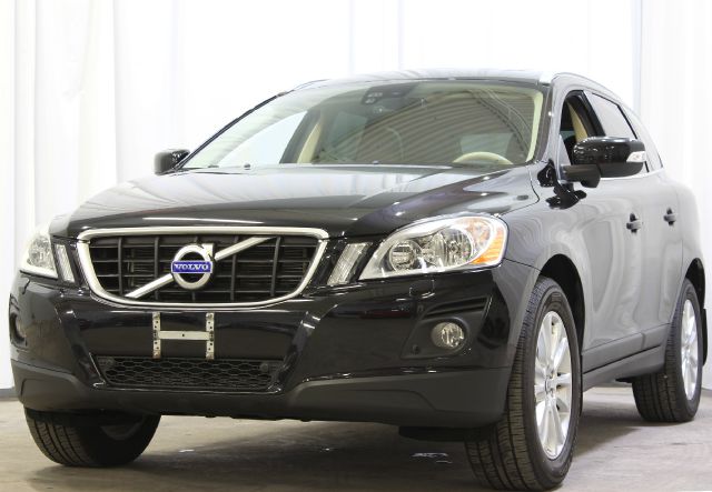 2010 Volvo XC60 3.0si Navigation Pano Htd Sts