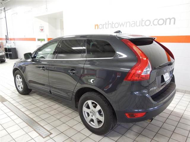 2011 Volvo XC60 SES 5dr