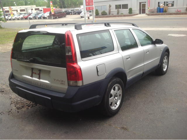 2001 Volvo XC70 EX - DUAL Power Doors