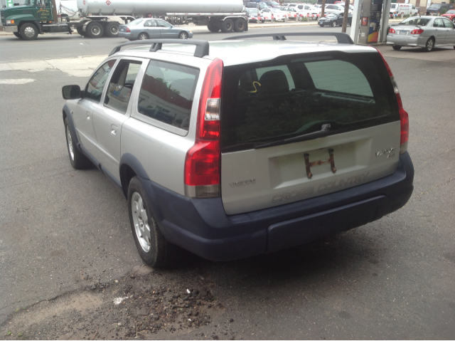 2001 Volvo XC70 EX - DUAL Power Doors