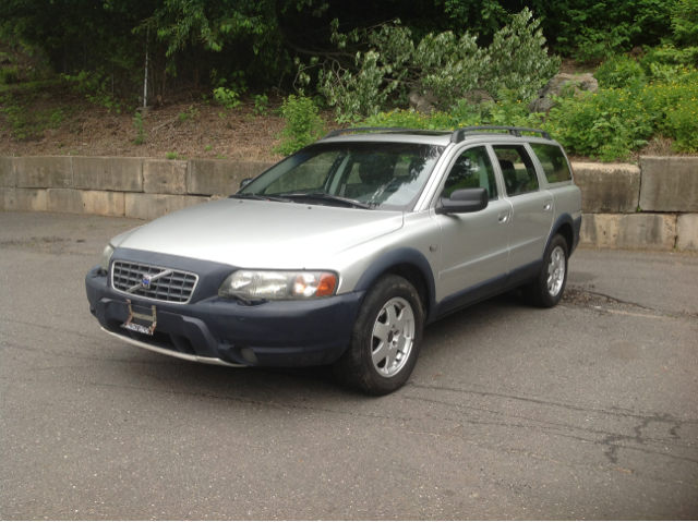 2001 Volvo XC70 EX - DUAL Power Doors