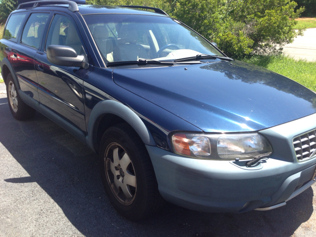 2002 Volvo XC70 EX - DUAL Power Doors