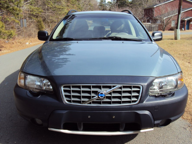 2002 Volvo XC70 Convertible 2D Clk32