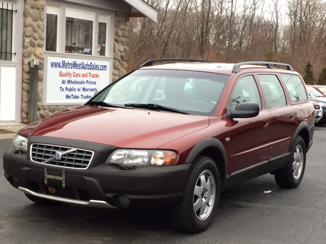 2002 Volvo XC70 EX - DUAL Power Doors