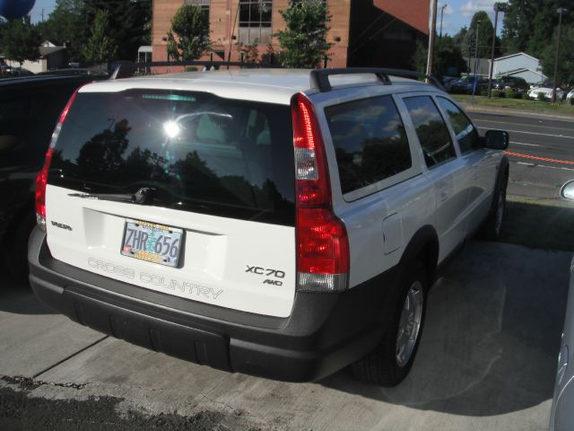 2003 Volvo XC70 LE 4D Passenger Van