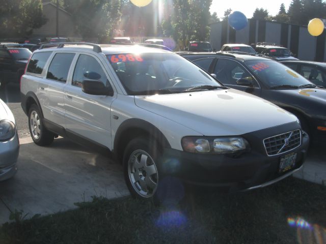 2003 Volvo XC70 LE 4D Passenger Van