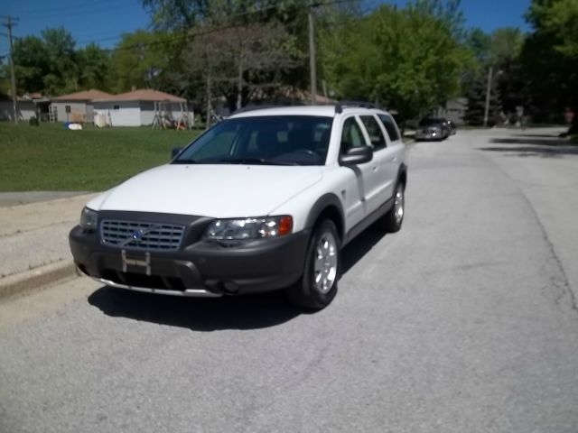 2003 Volvo XC70 LE 4D Passenger Van