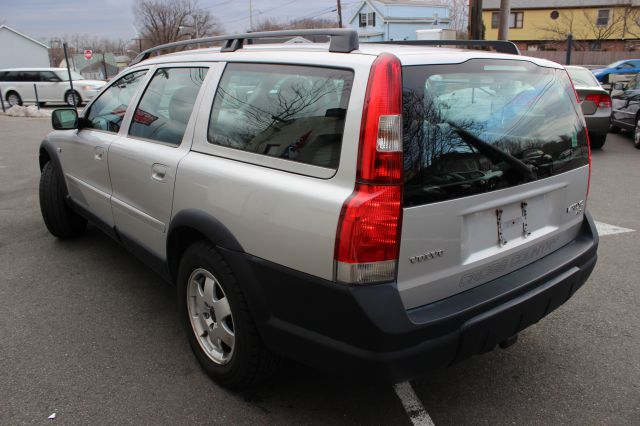 2003 Volvo XC70 LE 4D Passenger Van