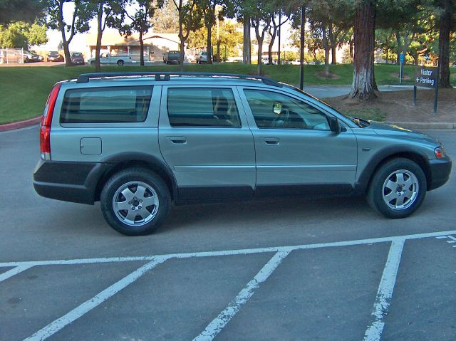 2004 Volvo XC70 SLT Denali AWD